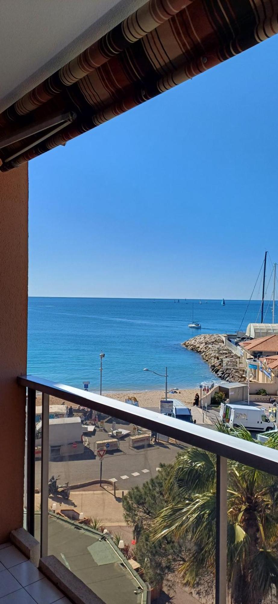 Apartment Sublime Vue Mer,parking,wifi Frejus